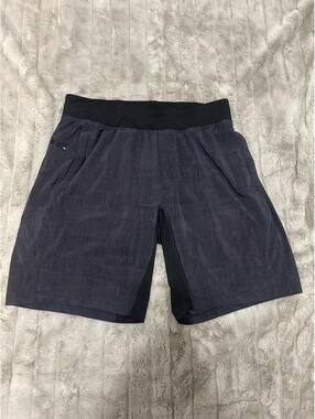Lululemon Men's Black Shorts